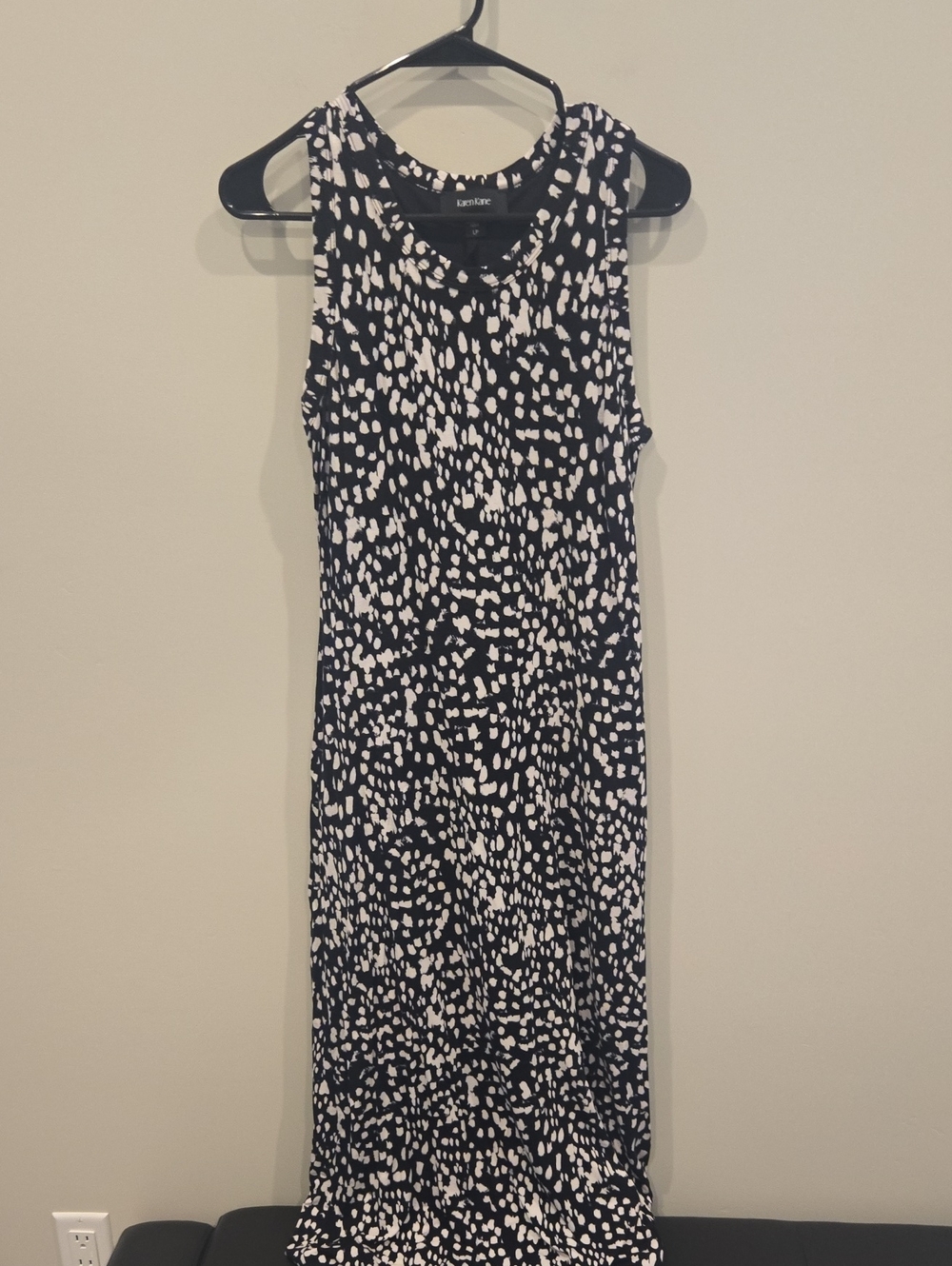 Karen Kane Black and White Sleeveless Maxi Dress. Lined. Large Petite.